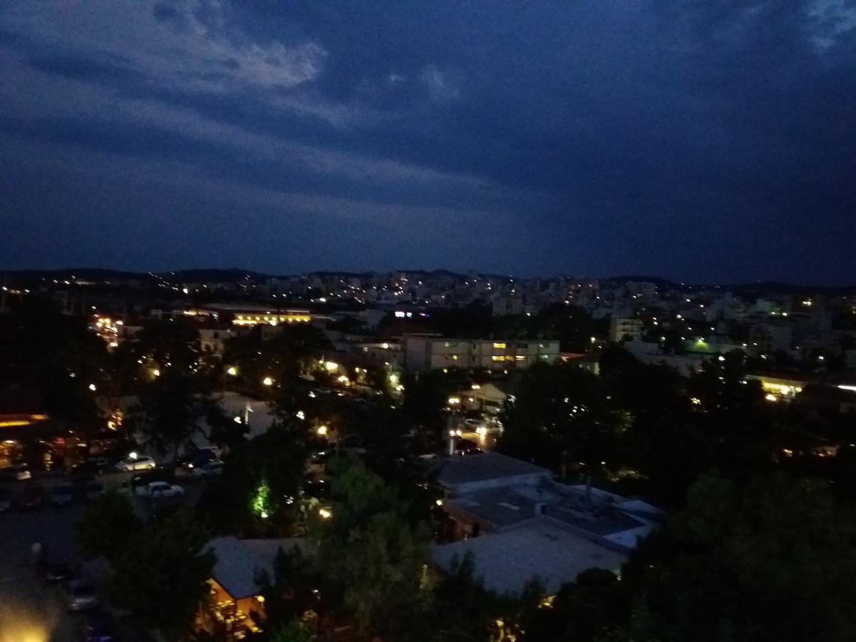 Nikolakakis Rooms Lavrio Bagian luar foto