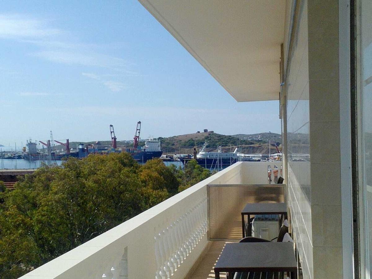Nikolakakis Rooms Lavrio Bagian luar foto