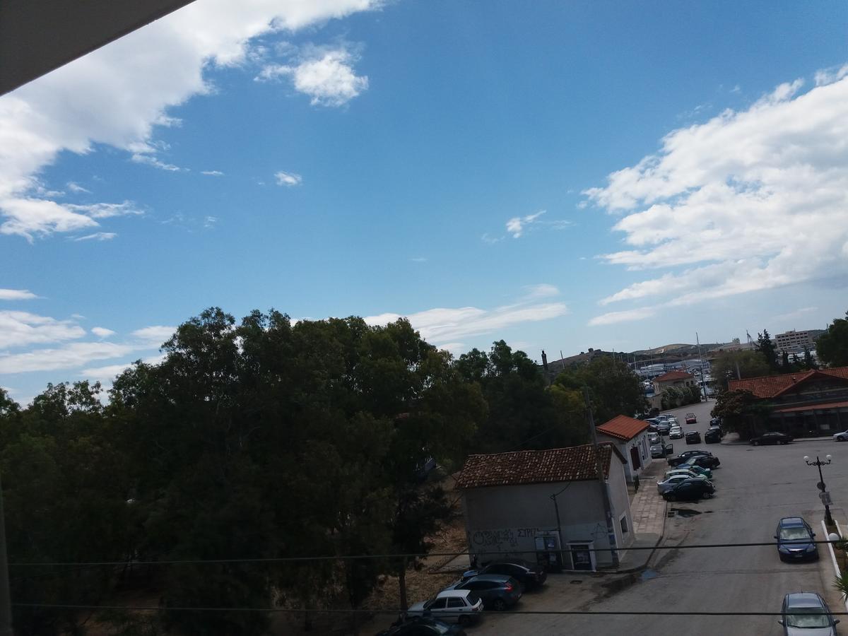 Nikolakakis Rooms Lavrio Bagian luar foto