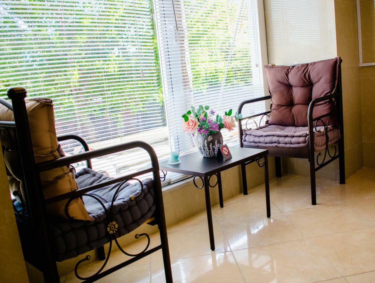 Nikolakakis Rooms Lavrio Bagian luar foto